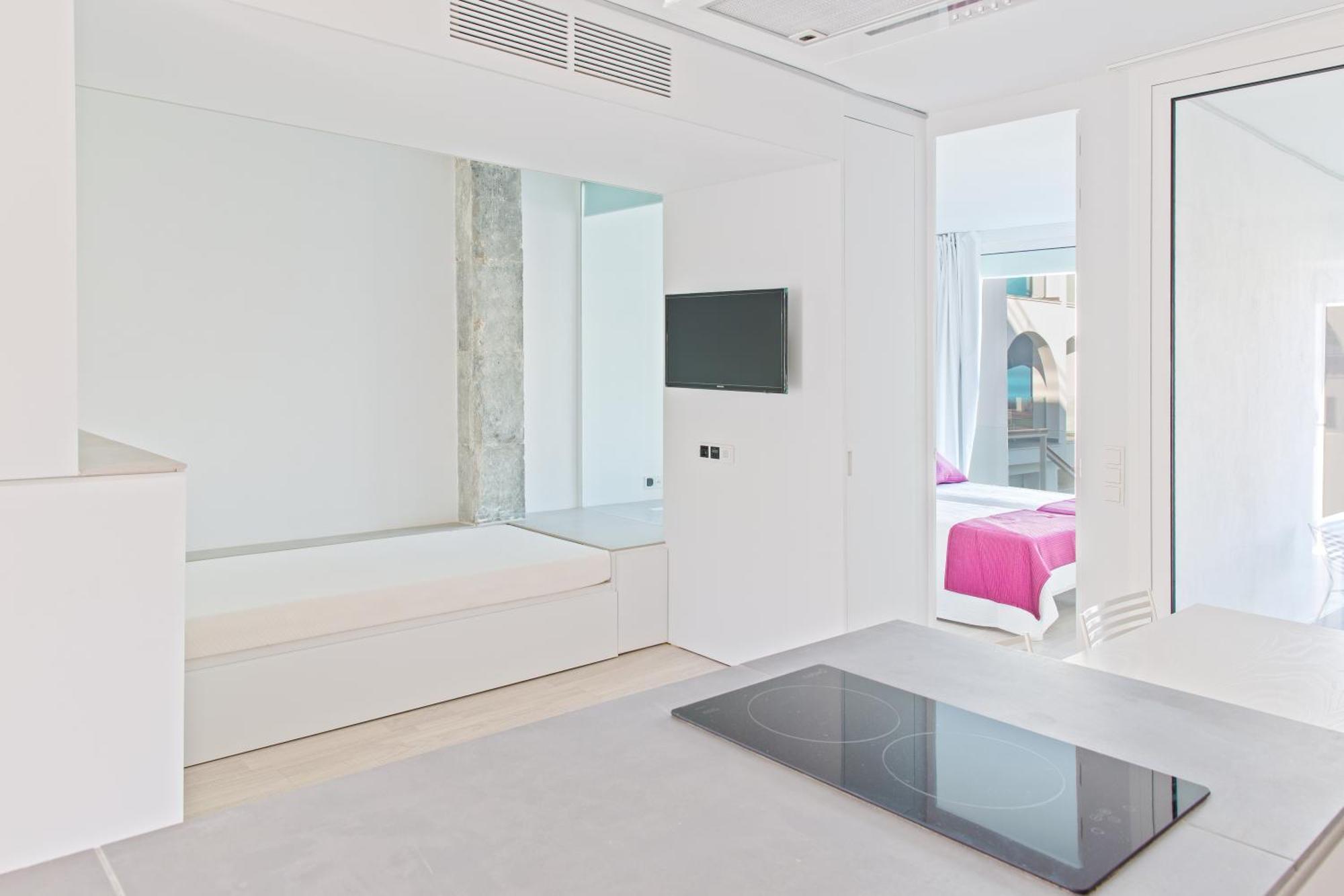 Ebano & (adults Only) Aparthotel 4*