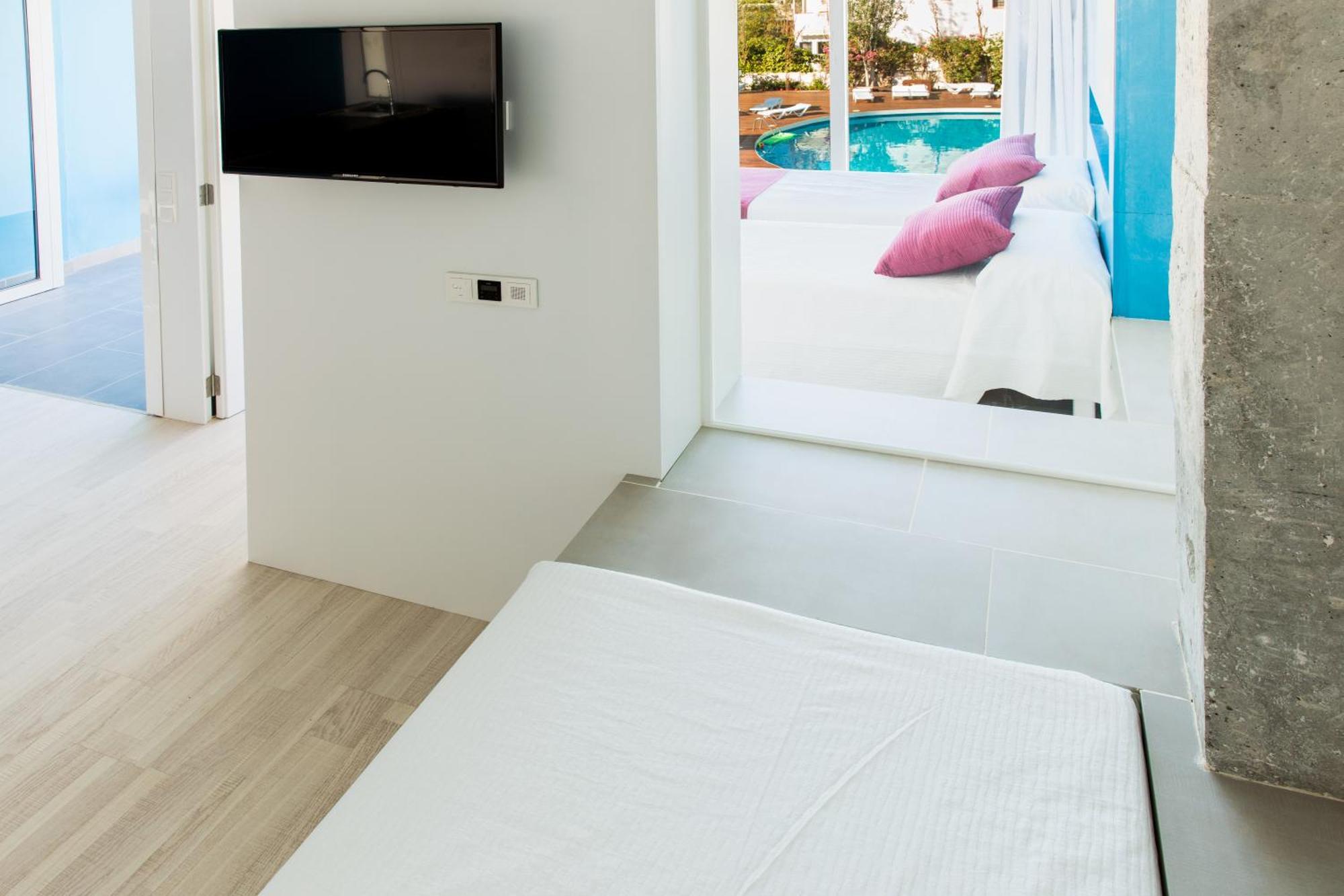 Apartahotel Ebano & (adults Only) Playa d'en Bossa