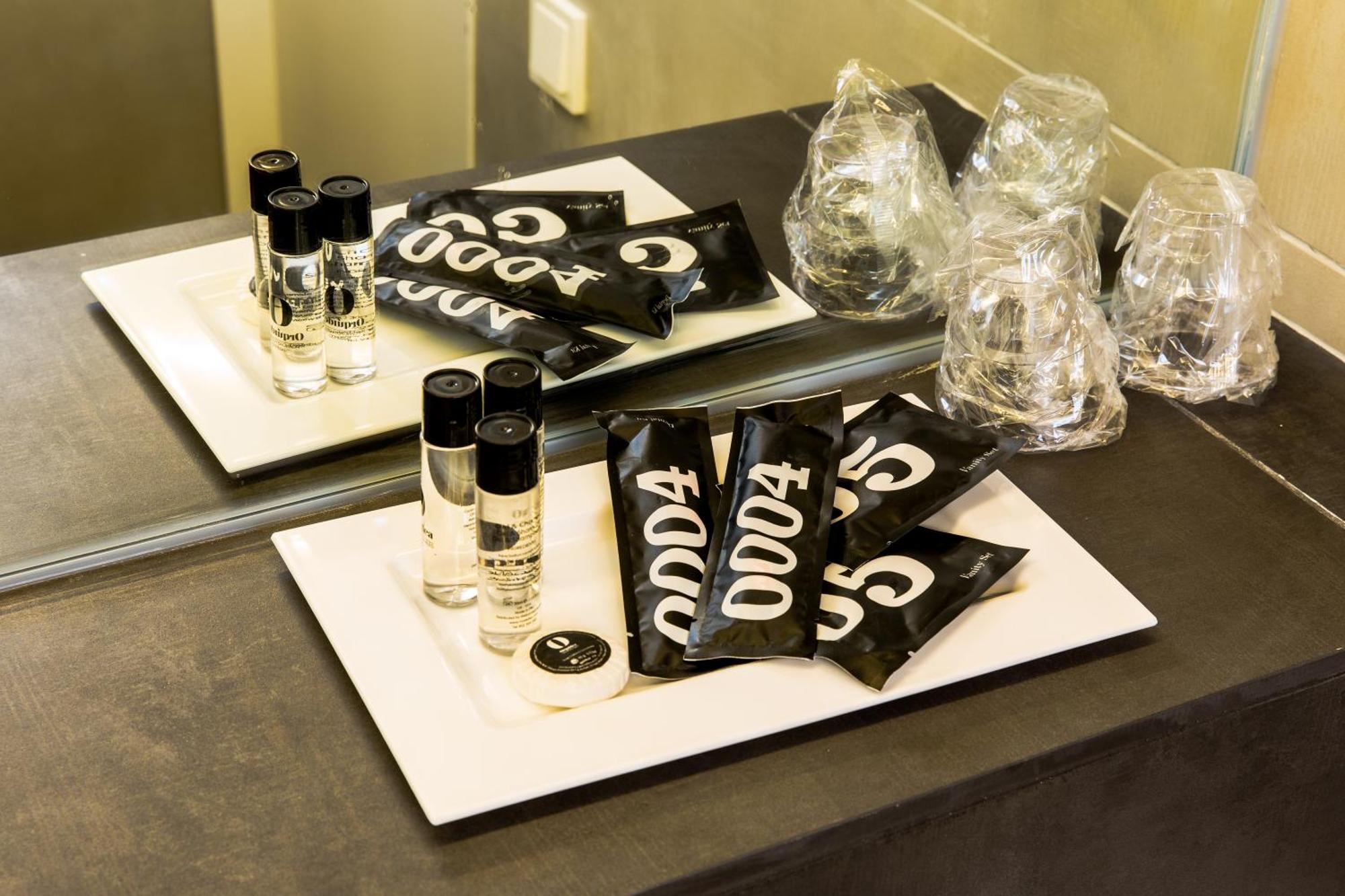 Apartahotel Ebano & (adults Only)
