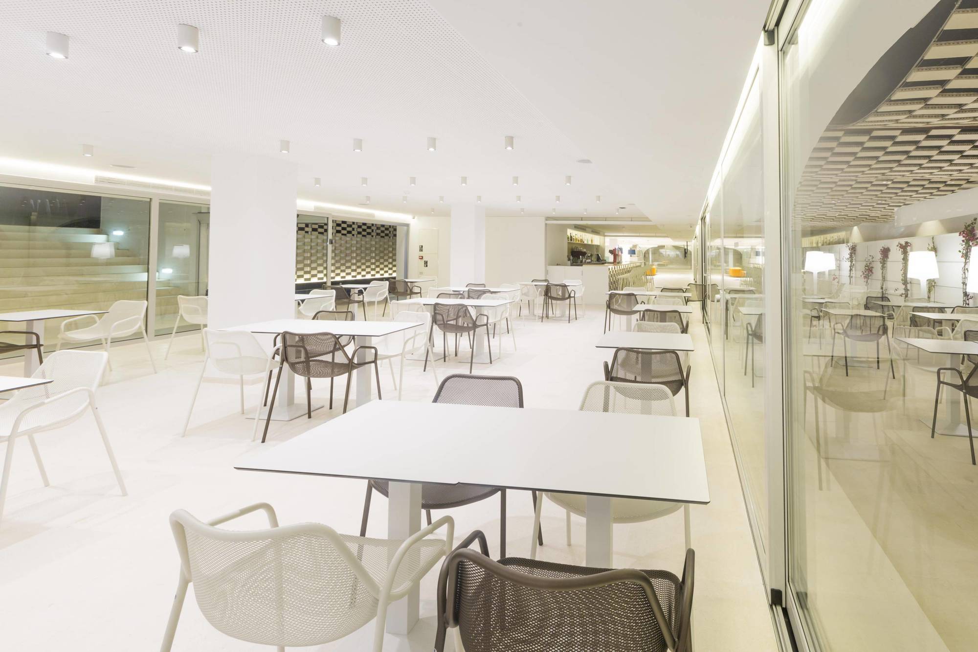 Ebano & (adults Only) Apartahotel